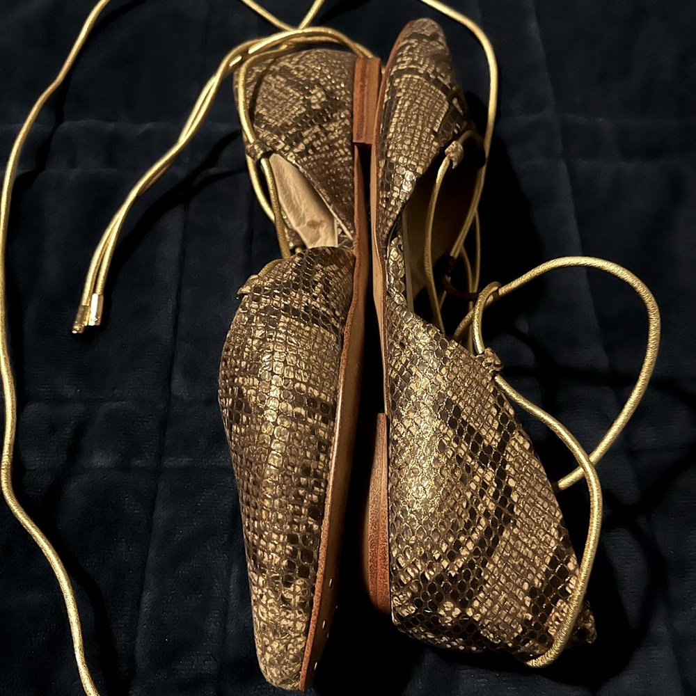 Snakeskin gold black iridescent like flats